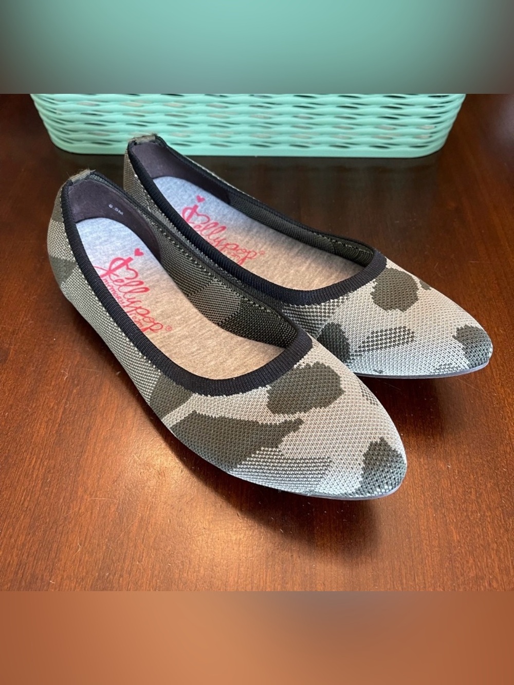 Jellypop CAMO Women's Flats - SZ 8.5 NWOT